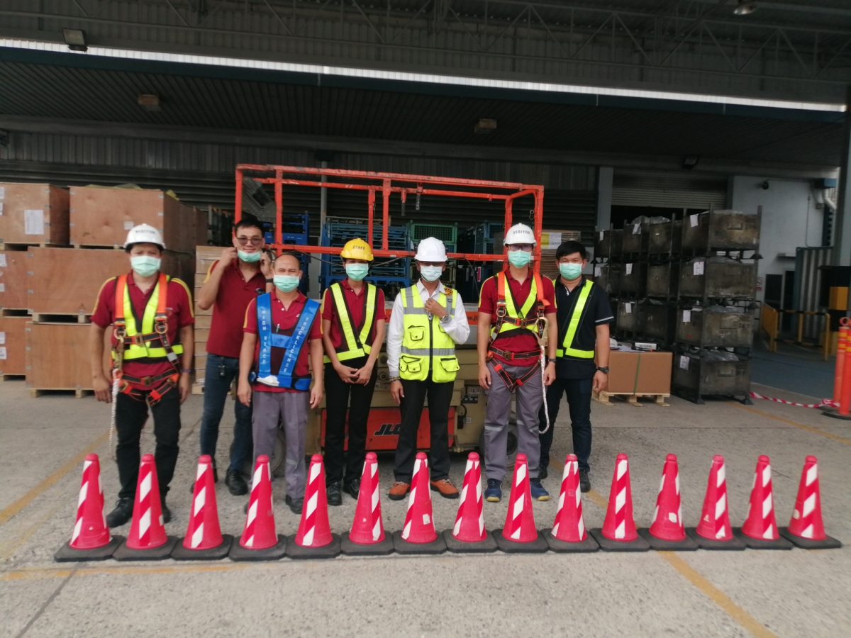 LINE_ALBUM_รถกระเช้า (ต่อ)_250828_2.jpg - หลักสูตรรถกระเช้า X-Lift และ Boom Lift